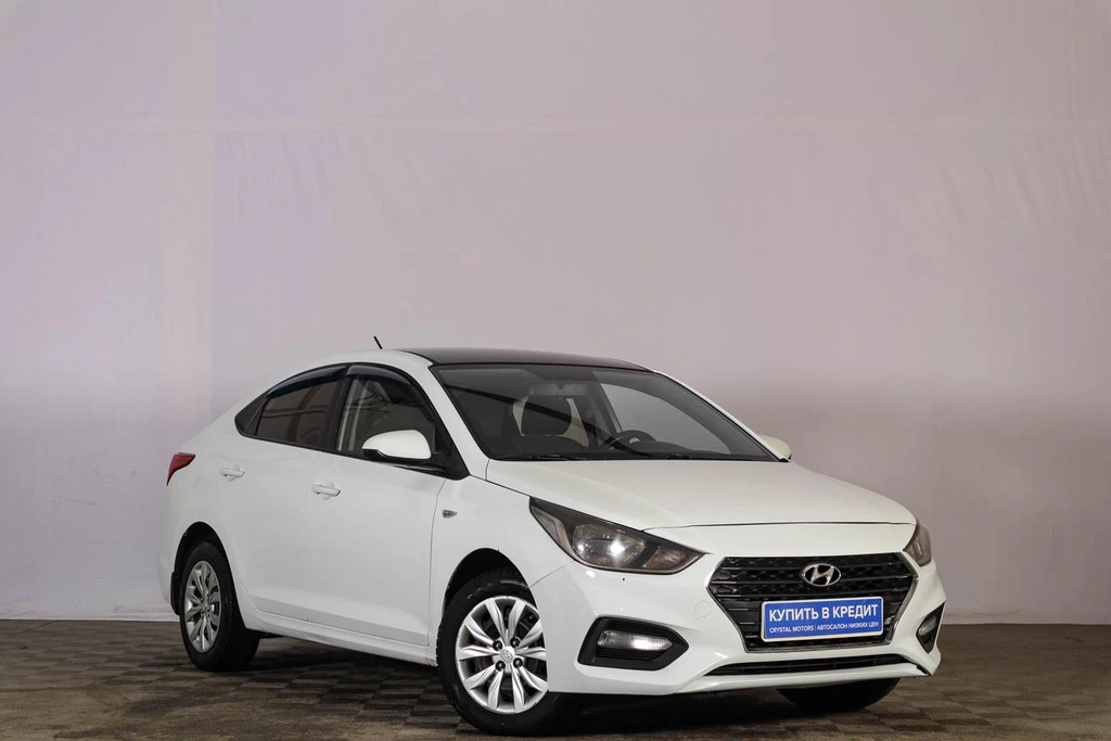 Седан Hyundai Solaris 2017 года, 929000 рублей, Тюмень