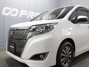 Минивэн Toyota Esquire 2019 года, 2399000 рублей, Омск