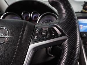 Хетчбэк Opel Astra 2011 года, 749000 рублей, Воронеж