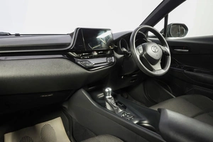 Внедорожник Toyota C-HR 2019 года, 2109000 рублей, Новосибирск
