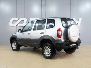 Внедорожник Chevrolet Niva 2010 года, 399000 рублей, Воронеж