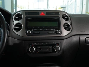 Внедорожник Volkswagen Tiguan 2010 года, 962000 рублей, Тверь