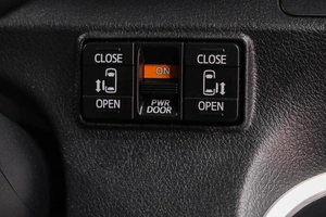 Минивэн Toyota Sienta 2016 года, 1299000 рублей, Новокузнецк