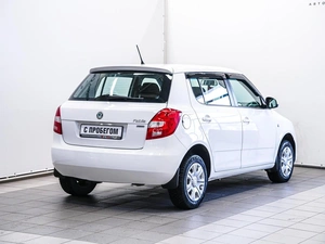 Хетчбэк Skoda Fabia 2012 года, 500000 рублей, Красноярск