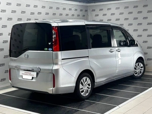 Минивэн Honda Stepwgn 2016 года, 1668600 рублей, Красноярск