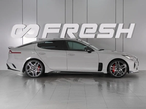 Лифтбек Kia Stinger 2021 года, 3339000 рублей, Красный Пахарь