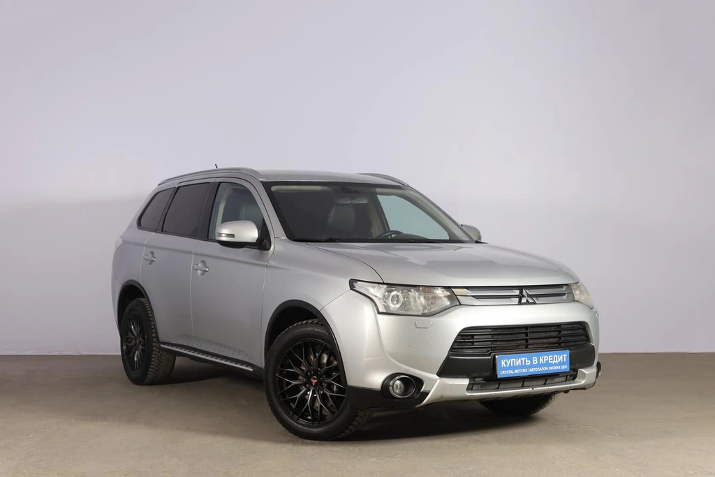 Внедорожник Mitsubishi Outlander 2014 года, 1899000 рублей, Новосибирск