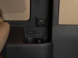 Минивэн Volkswagen Multivan 2011 года, 2649999 рублей, Москва