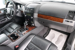 Внедорожник Volkswagen Touareg 2008 года, 1449000 рублей, Красноярск