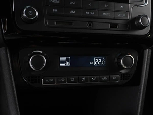 Седан Volkswagen Polo 2016 года, 1015000 рублей, Тюмень