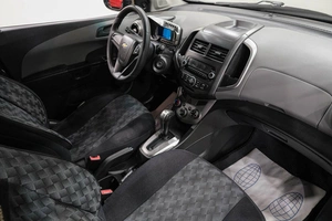Седан Chevrolet Aveo 2013 года, 569000 рублей, Новокузнецк