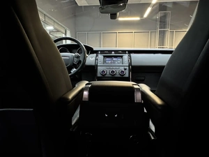 Внедорожник Land Rover Discovery 2017 года, 3647000 рублей, Красноярск