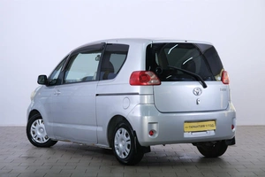 Минивэн Toyota Porte 2006 года, 599000 рублей, Омск