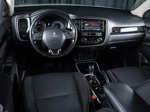 Внедорожник Mitsubishi Outlander 2018 года, 1920000 рублей, Волгоград
