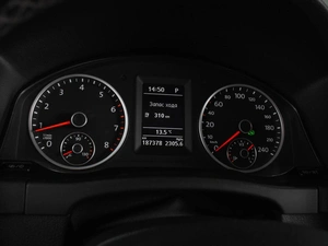 Внедорожник Volkswagen Tiguan 2016 года, 1435000 рублей, Воронеж