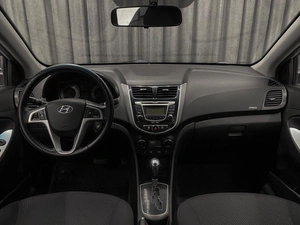 Седан Hyundai Solaris 2011 года, 740000 рублей, Красноярск