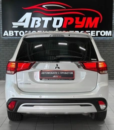 Внедорожник Mitsubishi Outlander 2021 года, 2850000 рублей, Красноярск
