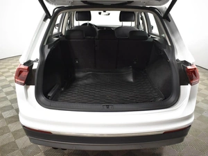 Внедорожник Volkswagen Tiguan 2017 года, 1965200 рублей, Казань