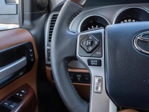Внедорожник Toyota Sequoia 2014 года, 11890000 рублей, Волгоград