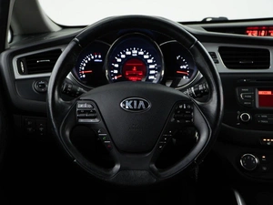 Хетчбэк Kia Ceed 2013 года, 1150050 рублей, Москва