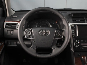 Седан Toyota Camry 2012 года, 1810000 рублей, Омск
