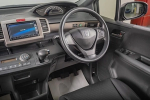 Минивэн Honda Freed 2012 года, 1229000 рублей, Томск