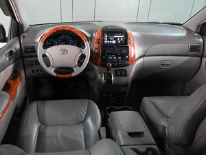 Минивэн Toyota Sienna 2008 года, 1068070 рублей, Аксай