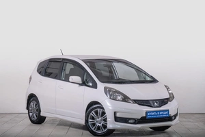 Хетчбэк Honda Fit 2011 года, 1139000 рублей, Томск