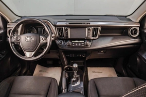 Внедорожник Toyota RAV4 2018 года, 2379000 рублей, Челябинск