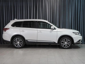 Внедорожник Mitsubishi Outlander 2017 года, 2385000 рублей, Волгоград