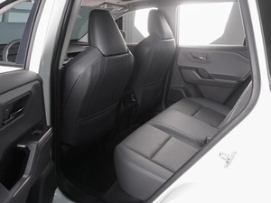 Внедорожник Toyota RAV4 2026 года, 4255000 рублей, Красный Пахарь