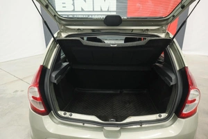 Хэтчбек Renault Sandero 2013 года, 665000 рублей, Курск