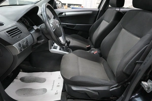 Хетчбэк Opel Astra 2014 года, 649000 рублей, Омск