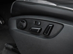 Внедорожник Volkswagen Touareg 2012 года, 1965000 рублей, Воронеж