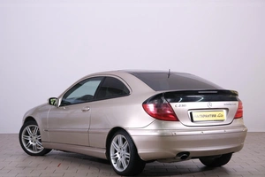 Хетчбэк Mercedes-benz C-класс 2002 года, 729000 рублей, Омск