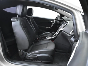 Хетчбэк Opel Astra GTC 2012 года, 940000 рублей, Ставрополь