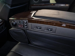 Седан BMW 7 серия 2004 года, 1990000 рублей, Краснодар