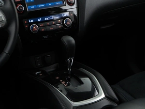 Внедорожник Nissan X-Trail 2015 года, 1500050 рублей, Москва