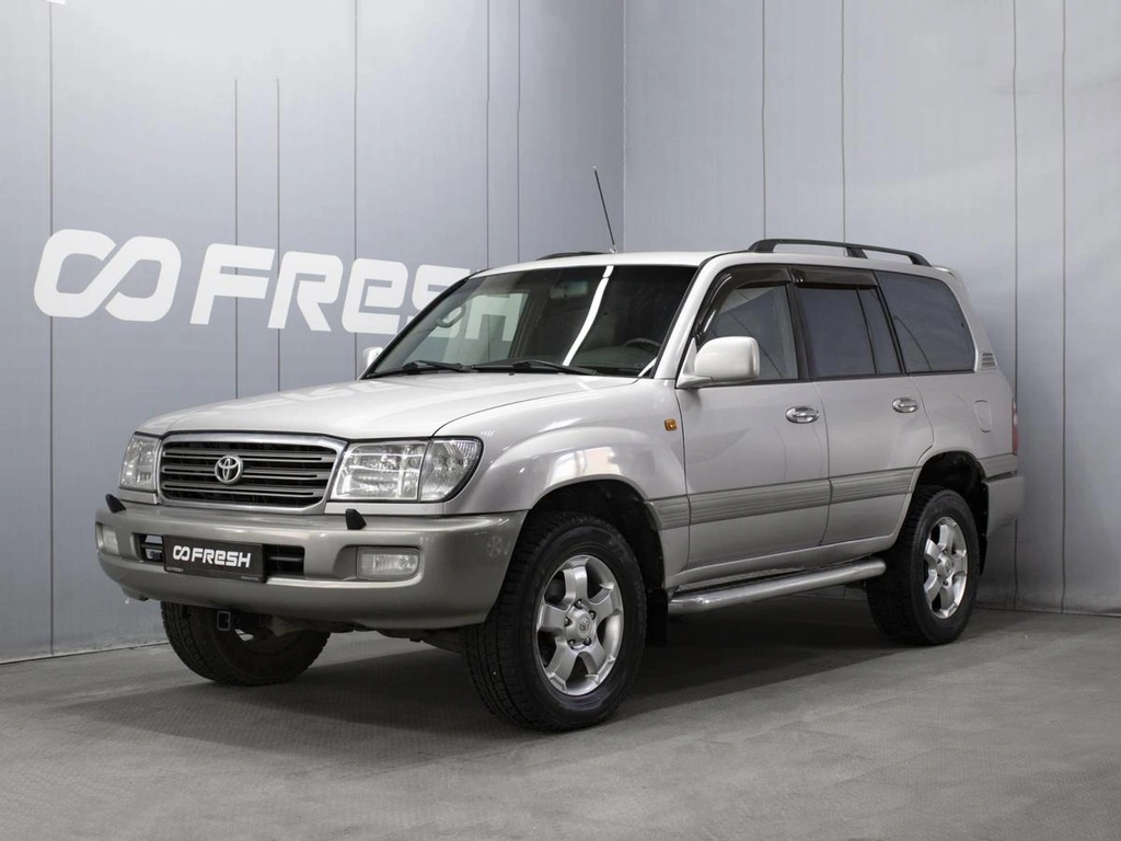 Внедорожник Toyota Land Cruiser 2002 года, 1990000 рублей, Омск