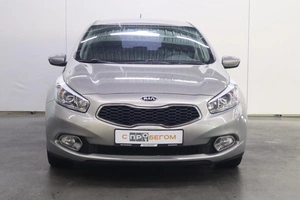 Хэтчбек Kia Ceed 2014 года, 1200000 рублей, Брянск