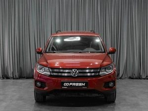 Внедорожник Volkswagen Tiguan 2012 года, 1449000 рублей, Тюмень
