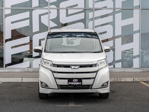 Минивэн Toyota Noah 2019 года, 2300000 рублей, Краснодар