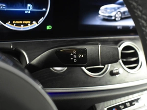 Седан Mercedes-benz E-класс 2019 года, 2970300 рублей, Казань