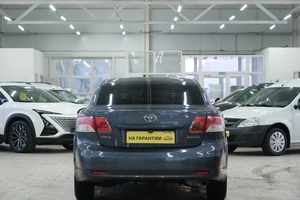 Седан Toyota Avensis 2009 года, 999000 рублей, Омск