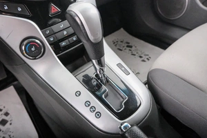 Седан Chevrolet Cruze 2010 года, 639000 рублей, Красноярск
