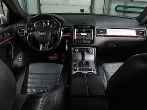 Внедорожник Volkswagen Touareg 2012 года, 1965000 рублей, Воронеж