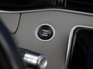 Внедорожник Land Rover Range Rover Evoque 2020 года, 3650000 рублей, Москва