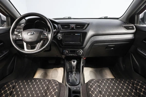 Седан Kia Rio 2013 года, 989000 рублей, Новосибирск