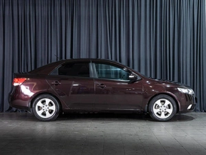 Седан Kia Cerato 2010 года, 860000 рублей, Волгоград