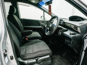Минивэн Honda Freed 2012 года, 1049000 рублей, Красноярск